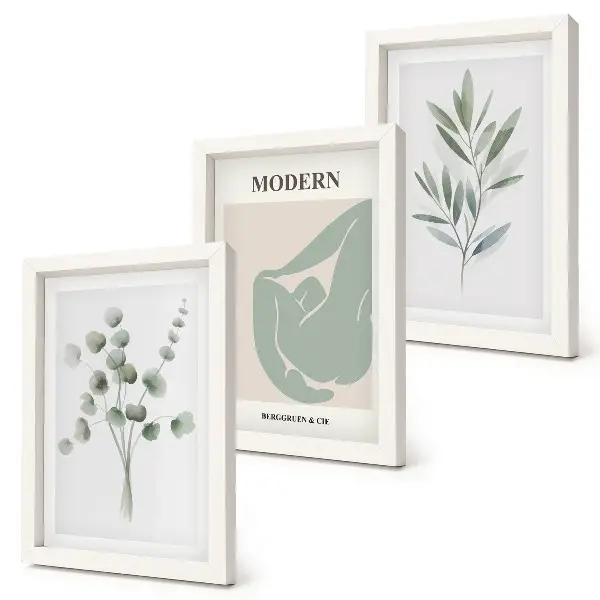 Bilderwand mit Pflanzenmotiven in zarten Grüntönen