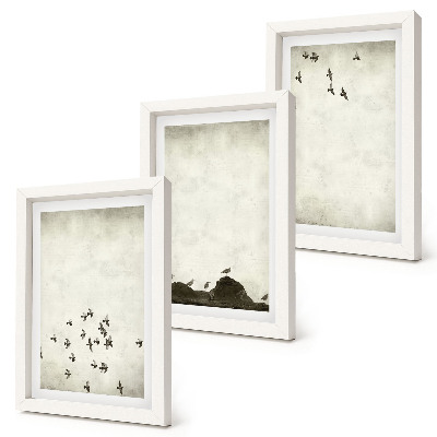 Bilderset mit rahmen Vögel im Flug, gemalt im minimalistischen Stil