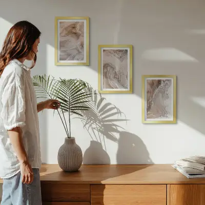 Bilderwand mit abstrakter Marmor-Steintextur