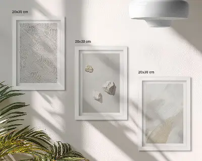 Bilderwand mit Sand, Steinen und modernen Farbstrukturen