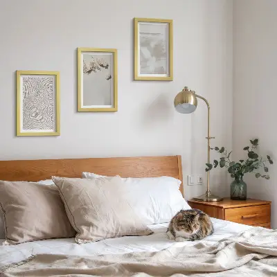 Bilderset mit Rahmen mit Motiven von Sand, Steinen und abgenutzten Texturen im Boho-Stil