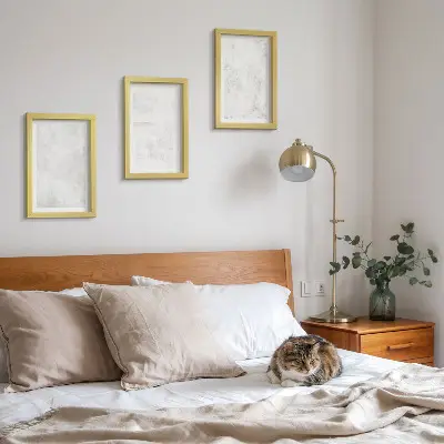 Fotowand mit weißen Punkten auf minimalistischem Leinwandhintergrund
