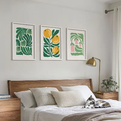 Gerahmtes Bilderset mit minimalistischen Pflanzenmotiven