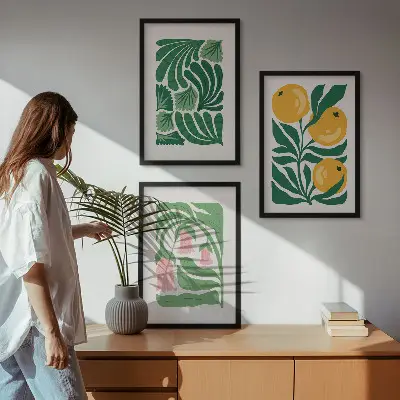 Gerahmtes Bilderset mit minimalistischen Pflanzenmotiven