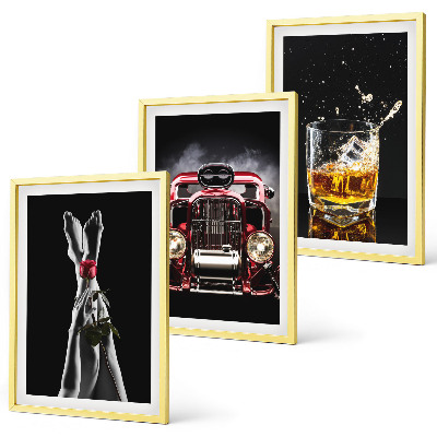 Gerahmtes bilderset Frauenbeine Rosenauto Whisky
