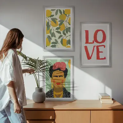 Gerahmtes Bilderset Porträt von Frida mit Zitronen