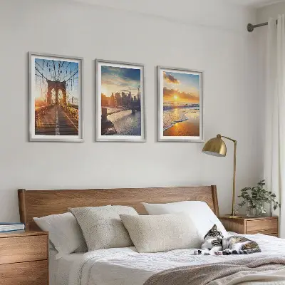 Gerahmtes Bilderset mit Motiven von Brücken, Sonnenuntergängen und Städten