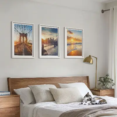 Gerahmtes Bilderset mit Motiven von Brücken, Sonnenuntergängen und Städten