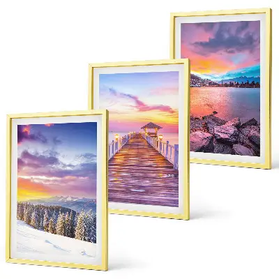 Bilderset Winterliche Bergseelandschaft gerahmt