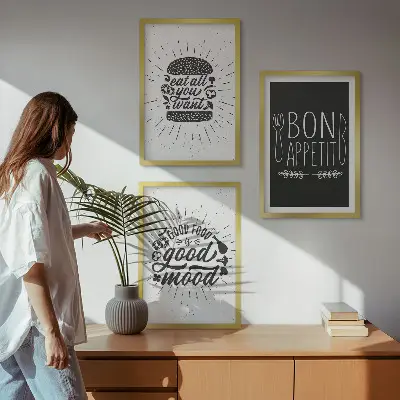 Gerahmtes Bilderset mit Grafiken von Lebensmitteln und kulinarischen Slogans