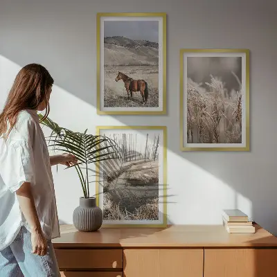 3er-Set Bilder mit Rahmen Motiv Pferde, Landschaft, Gras und Bach