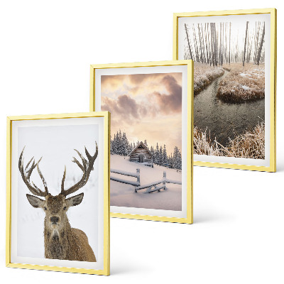 Gerahmtes bilderset Hirschhütte in Winterlandschaft