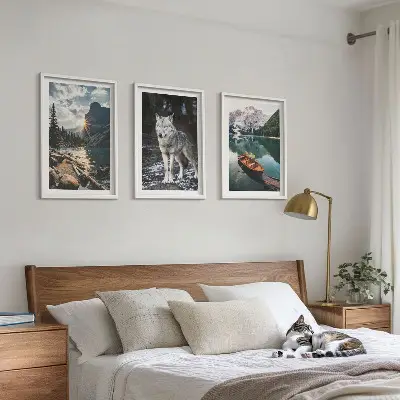 3er-Set Wandbilder mit Rahmen mit Motiven von Bergen, Seen und Wölfen