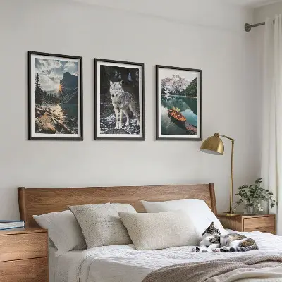 3er-Set Wandbilder mit Rahmen mit Motiven von Bergen, Seen und Wölfen