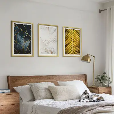 Gerahmtes Bilderset mit geometrischen Mustern und Vegetation