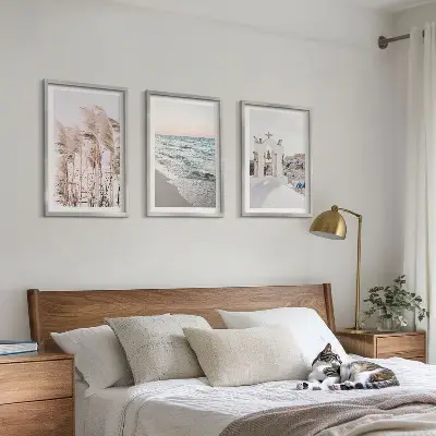 Gerahmtes Bilderset mit Motiven von Pflanzen, Meereswellen, Aussicht und Häusern