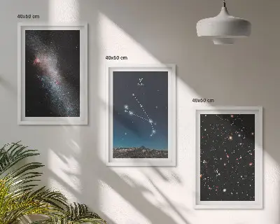 Gerahmtes Bilderset mit kosmischen Galaxienlandschaften