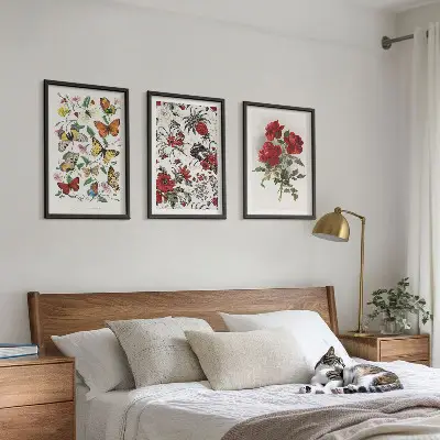 Gerahmtes Bilderset Schmetterlinge mit Blumen und roten Rosen