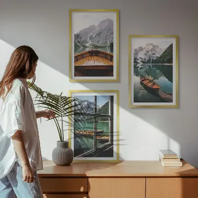 Fenster für Boote auf dem Bergsee 3er-Set Bilder mit Rahmen