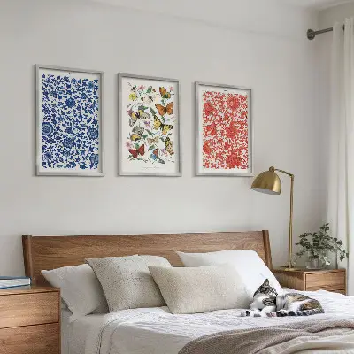 Gerahmtes Bilderset mit Vintage-Blumen- und Schmetterlings-Ornamenten