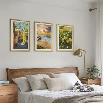 Gerahmtes Bilderset mit Motiven von Straßen, Meer, Strand und Zitrusbäumen