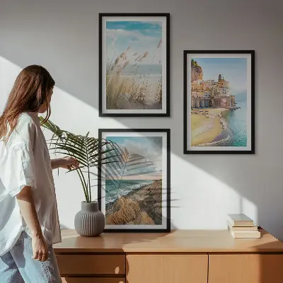 3er-Set Bilder mit Rahmen Landschaften mit Strand, Klippen und Stadt
