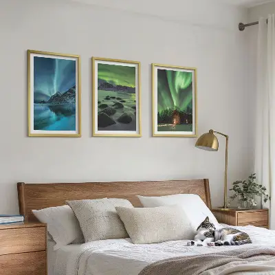 Gerahmtes Bilderset mit Winterlandschaften, Nordlichtern und Bergen