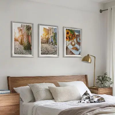 Bilderset Straßenkaffee und Sonnenblumen gerahmt