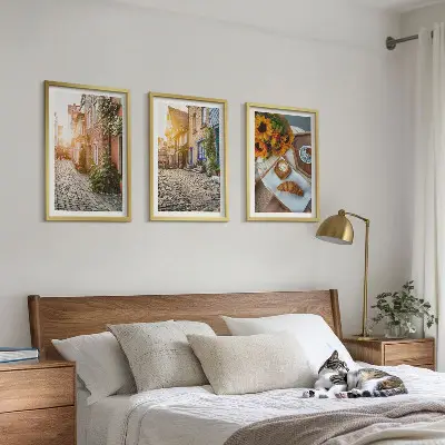 Bilderset Straßenkaffee und Sonnenblumen gerahmt
