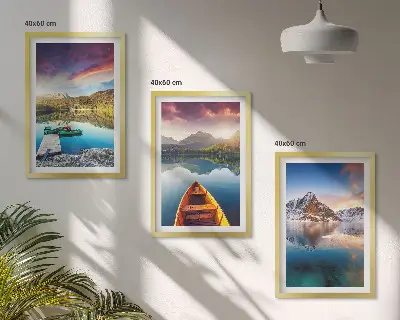 Gerahmtes Bilderset mit Motiven von Seen, Bergen und Booten für eine friedliche Atmosphäre