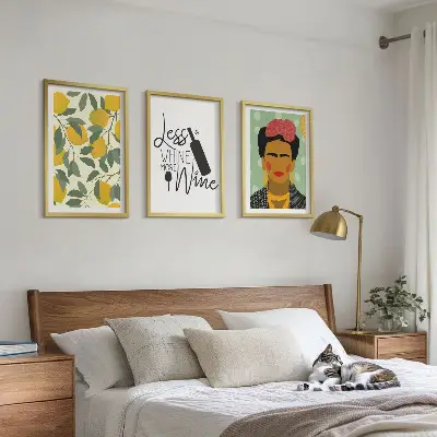 Zitronenweinporträt von Frida 3er Set Kunstdrucke mit Rahmen