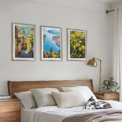 Bilder-3er-Set mit Rahmen mit dem Motiv Straßen am Meer, ein Meer aus Zitronen
