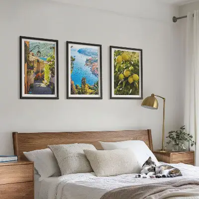 Bilder-3er-Set mit Rahmen mit dem Motiv Straßen am Meer, ein Meer aus Zitronen