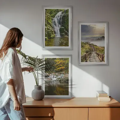 Gerahmtes Bilderset mit Motiven von Wasserfällen, Bergen, Wolken und Herbstlandschaften
