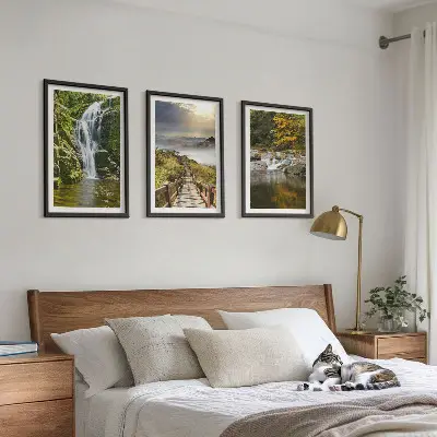 Gerahmtes Bilderset mit Motiven von Wasserfällen, Bergen, Wolken und Herbstlandschaften