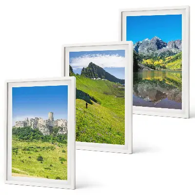Grüne Hügel mit einer Burg Bilder-3er-Set mit Rahmen