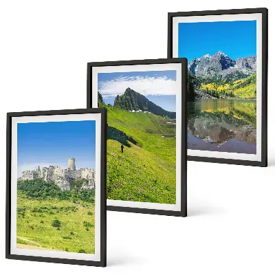 Grüne Hügel mit einer Burg Bilder-3er-Set mit Rahmen