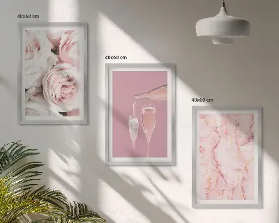 Gerahmtes Bilderset champagnerfarbene Rosen auf Marmorhintergrund