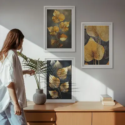 Gelbe Blätter auf dunklem Hintergrund 3er-Set Bilder mit Rahmen