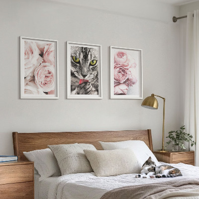 Gerahmtes bilderset Katze in rosa Blumen