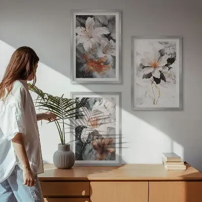 Gerahmtes Bilderset mit Blumen-Motiv in Marmor-Optik schwarz-weiß