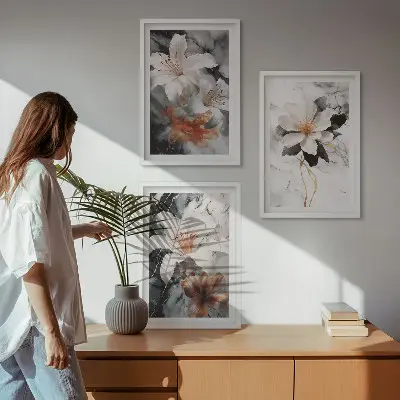Gerahmtes Bilderset mit Blumen-Motiv in Marmor-Optik schwarz-weiß