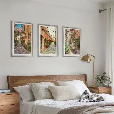 3er-Set Bilder mit Rahmen mit Motiven von Straßen, Blumen und italienischem Flair