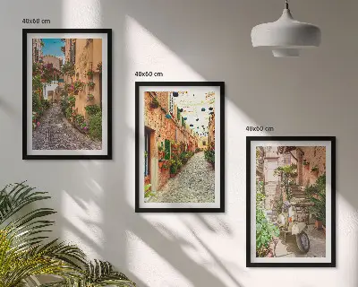 3er-Set Bilder mit Rahmen mit Motiven von Straßen, Blumen und italienischem Flair