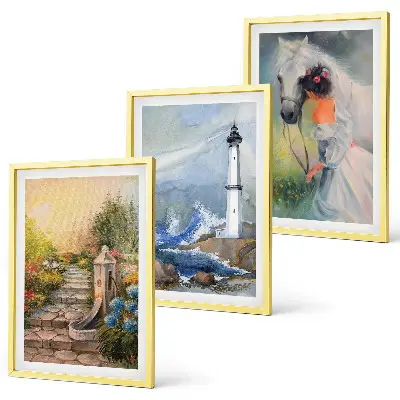 Gerahmtes Bilderset mit Motiven von Landschaft, Leuchtturm, Pferd und Mädchen