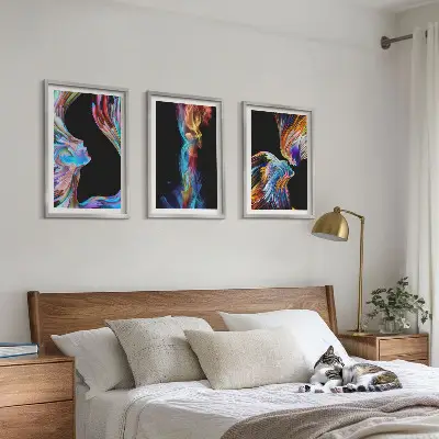 Bunte abstrakte Gesichter gerahmtes Bilderset