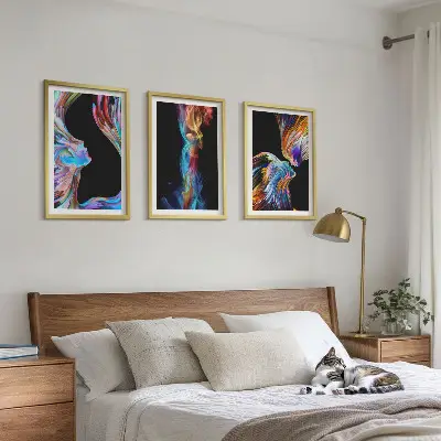 Bunte abstrakte Gesichter gerahmtes Bilderset