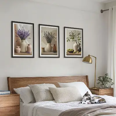Bilder-3er-Set mit Rahmen mit Lavendelblüten, Oliven und Gefäßen
