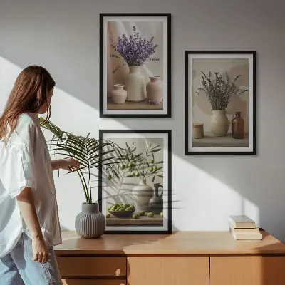 Bilder-3er-Set mit Rahmen mit Lavendelblüten, Oliven und Gefäßen