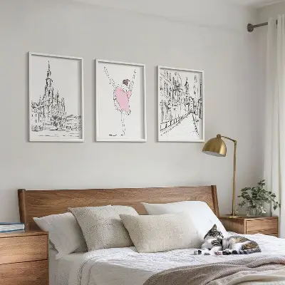 Gerahmtes Bilderset mit Motiv von stilvollen Ballerinen und Architektur